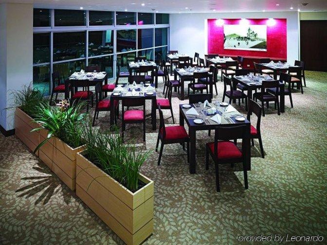 Estelar Apartamentos Medellin Nhà hàng bức ảnh